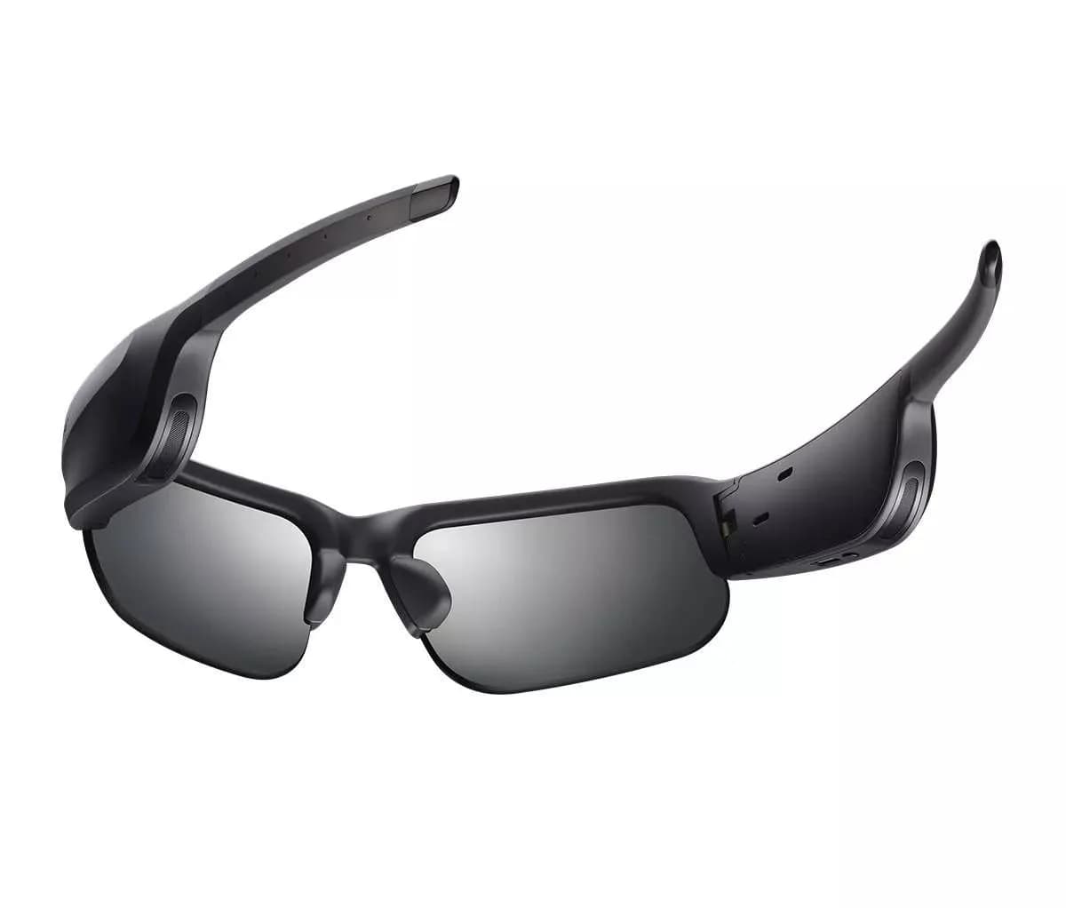 Bose Frames太阳镜，黑色，展开状态，粗框方形镜片呈灰色。
