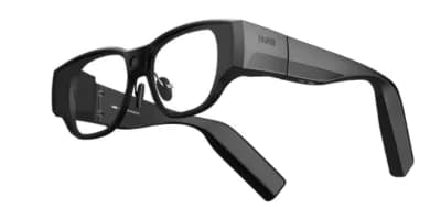 Gafas INMO Air3 en negro, vistas desde atrás en ángulo, pequeña lente de cámara en la patilla gruesa cerca de la bisagra, nombre INMO, cristales transparentes.