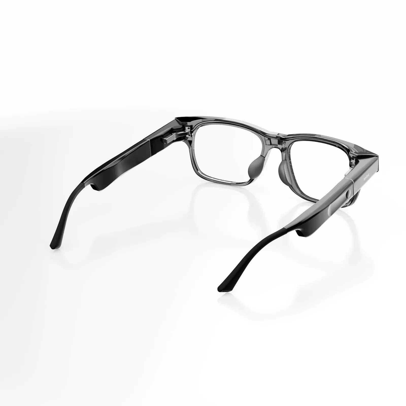 Gafas Solos AirGo Vision vistas desde atrás, mostrando las plaquetas nasales y la marca Solos impresa dentro de la patilla.